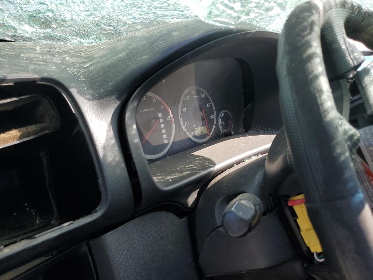 2004 Honda CR-V - Image 9