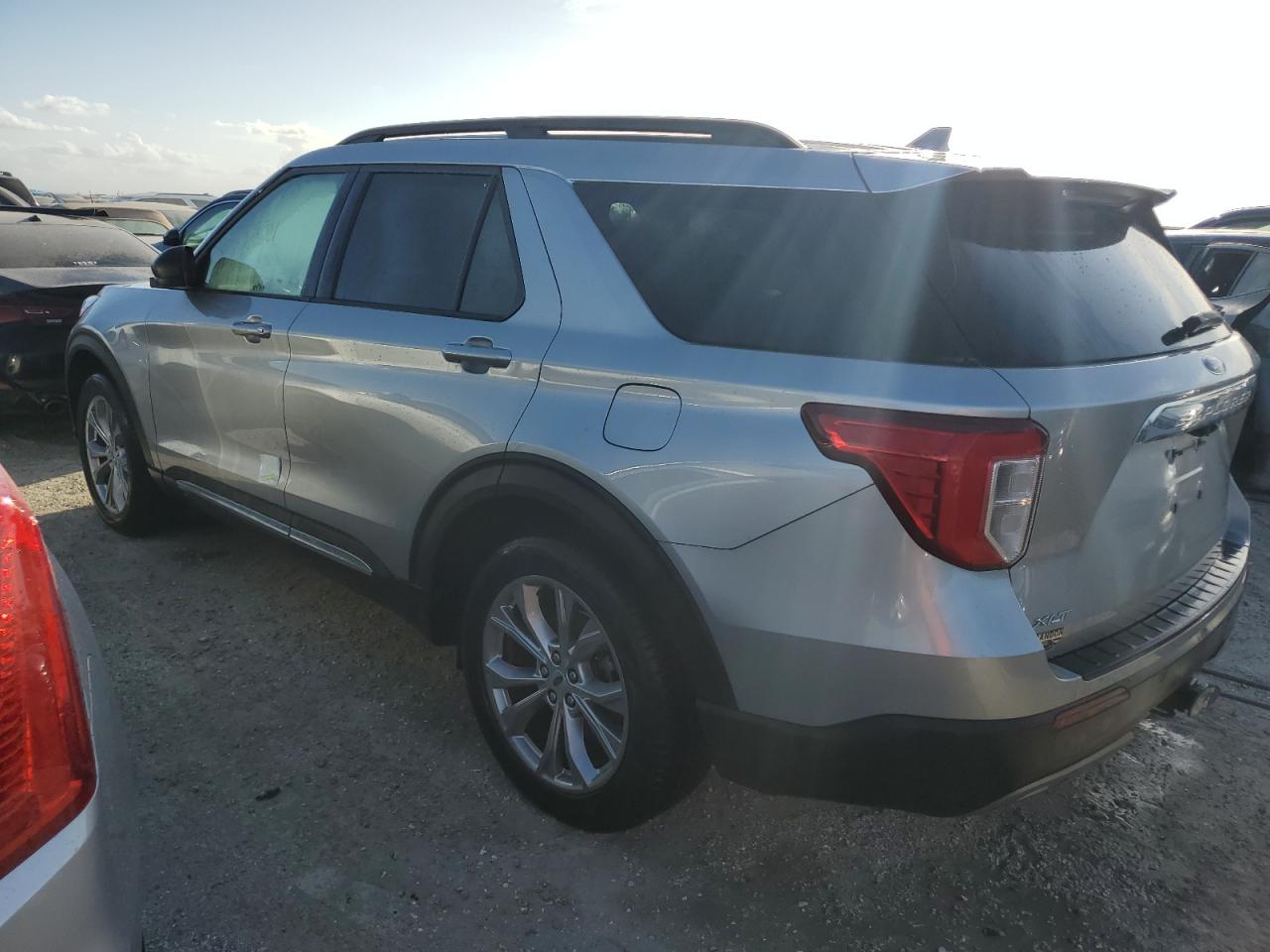 VIN 1FMSK7DH2NGA32907 2022 FORD EXPLORER no.2