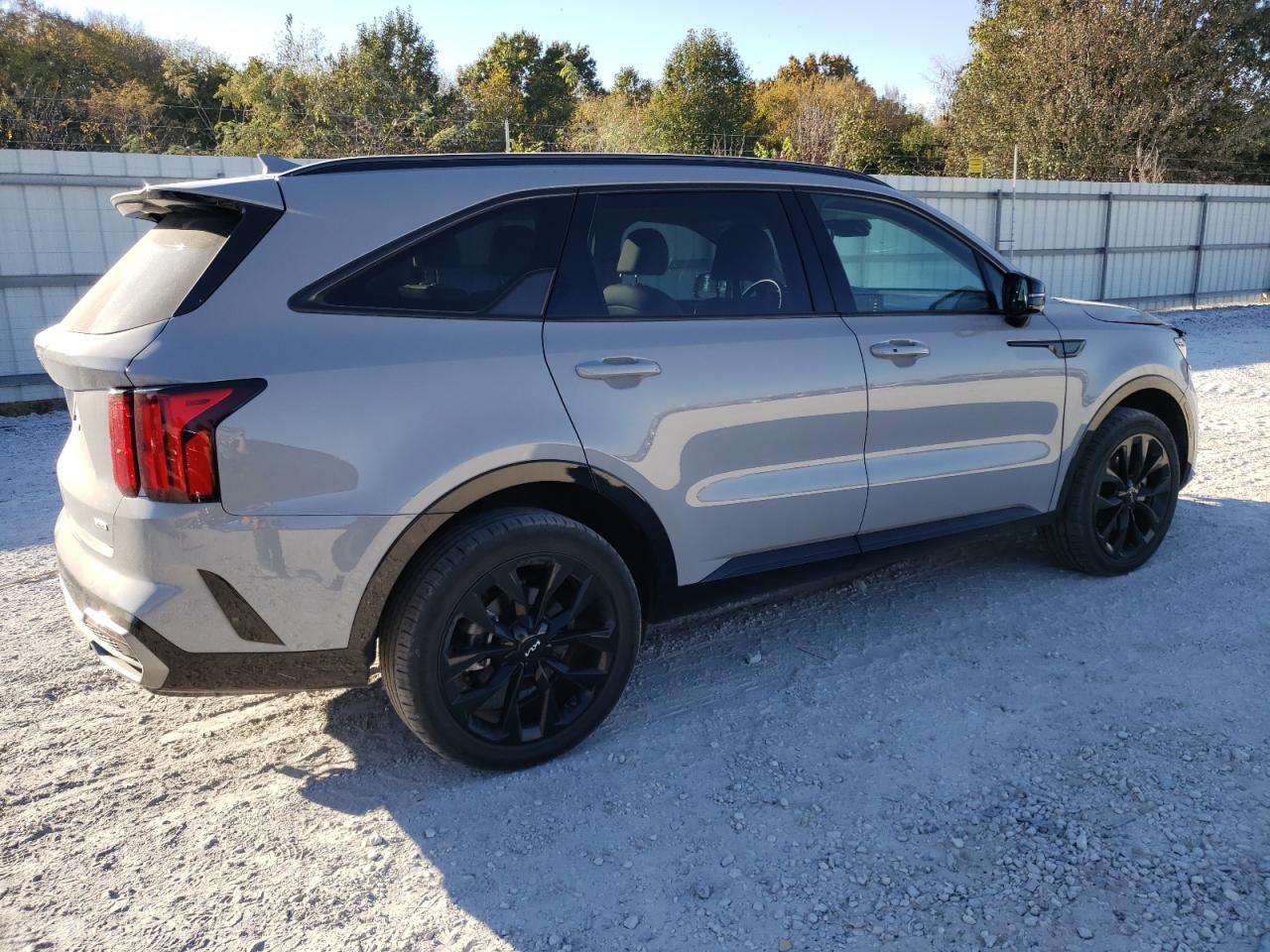 2023 Kia Sorento - Image 3
