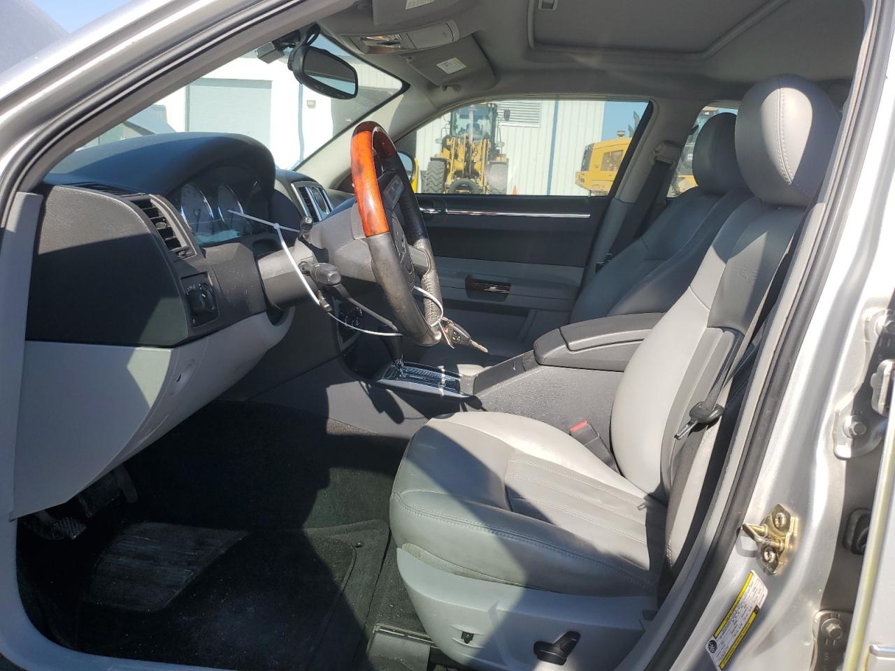 2006 Chrysler 300C VIN: 2C3LA63H46H497058 Lot: 77977304