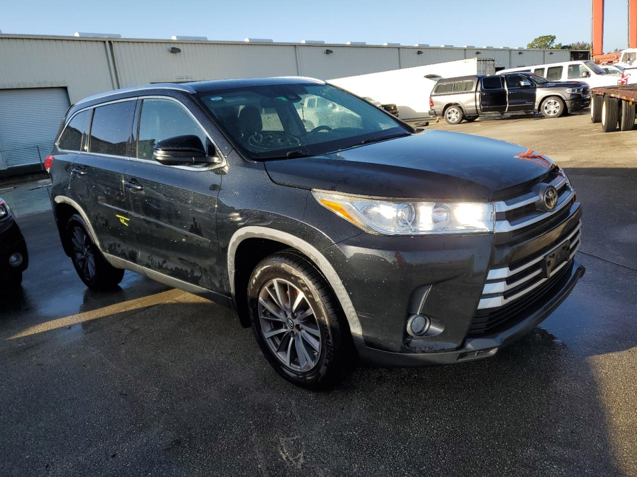 5TDJZRFH2KS606962 TOYOTA HIGHLANDER 2019
