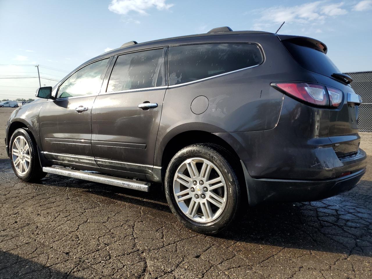 1GNKVGKDXFJ236975 2015 CHEVROLET TRAVERSE - Image 2