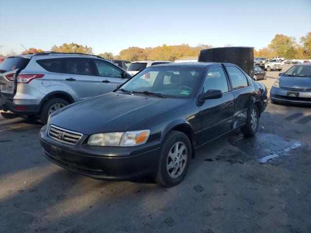 Glassboro, NJ에서 판매 중인 2000 Toyota Camry Le - Side