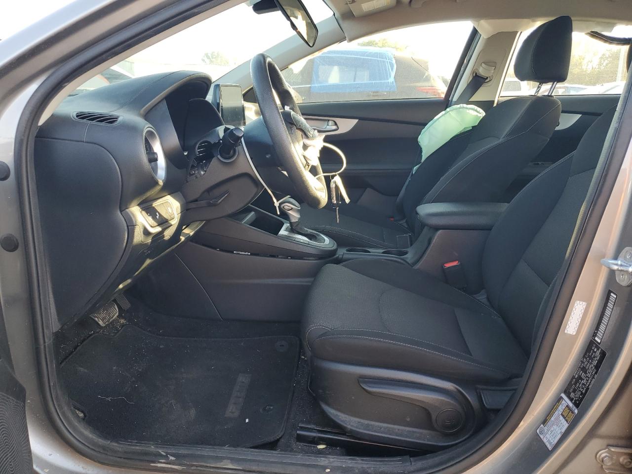 2023 Kia Forte - Image 7