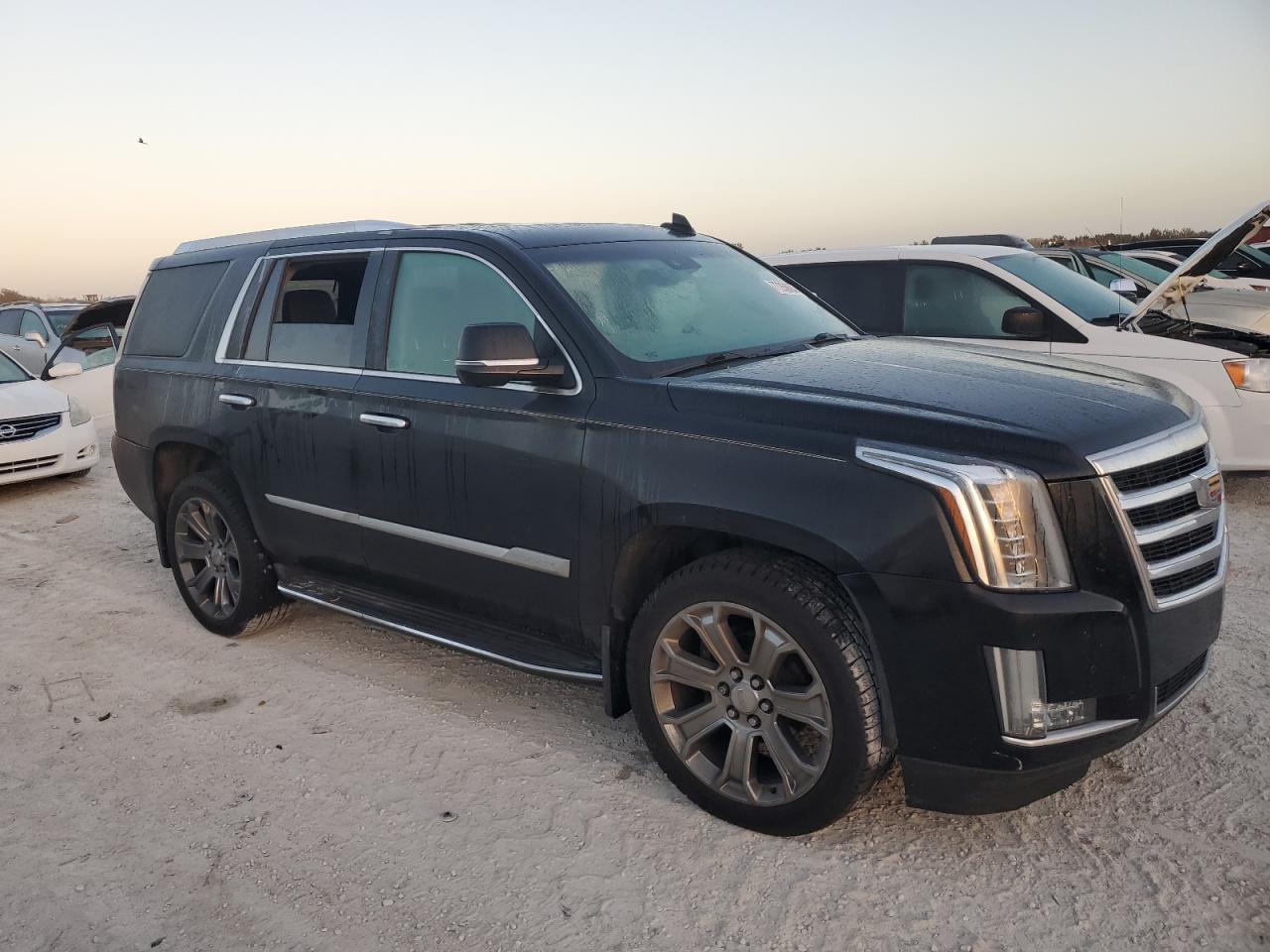 2016 Cadillac Escalade - Image 4