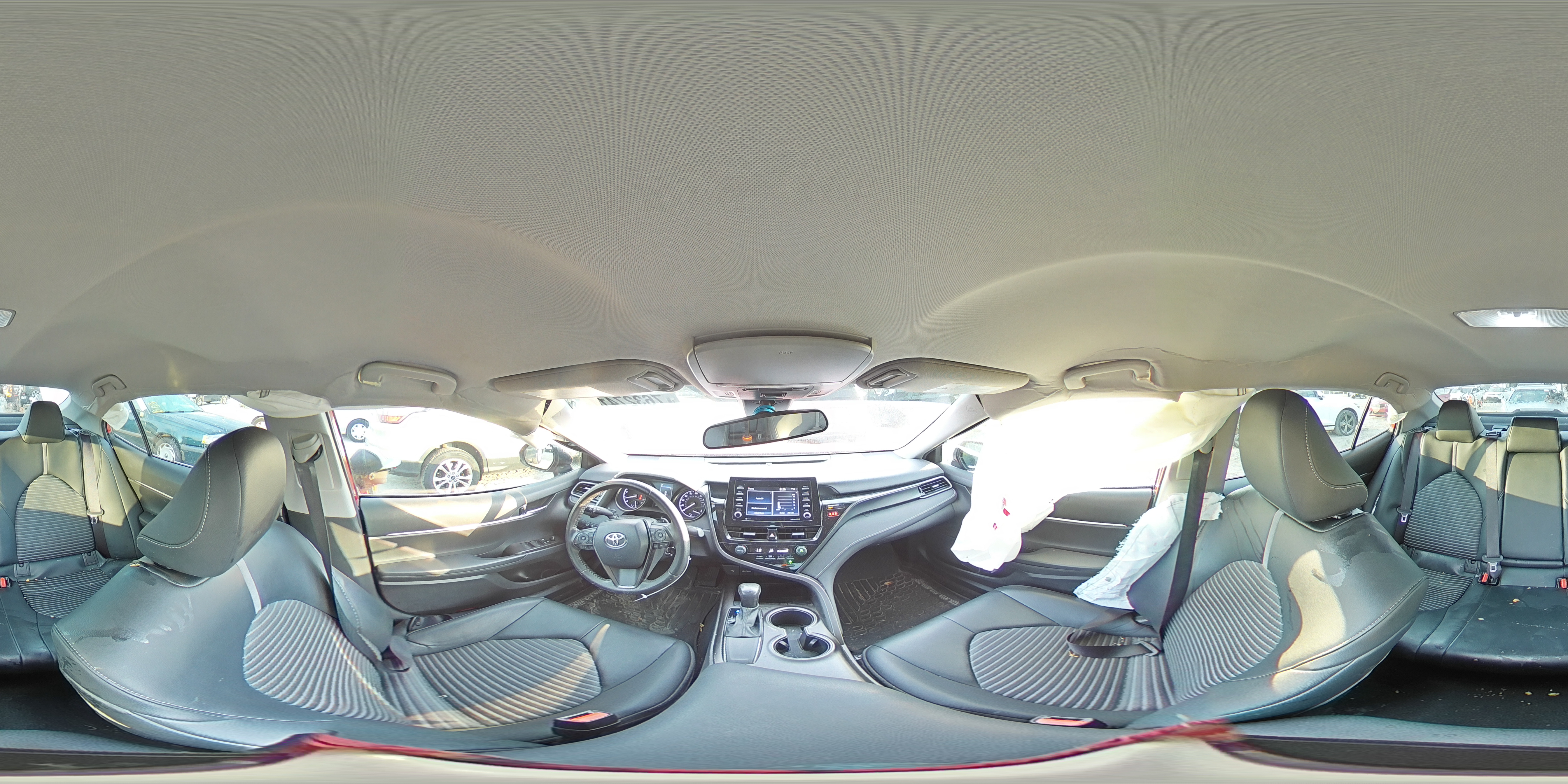 2021 Toyota Camry - Image 13