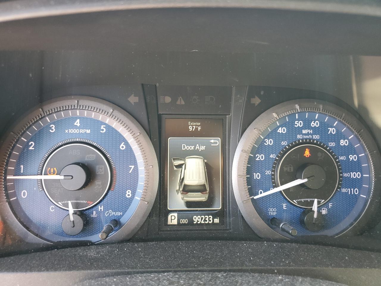 2020 Toyota Sienna - Image 9