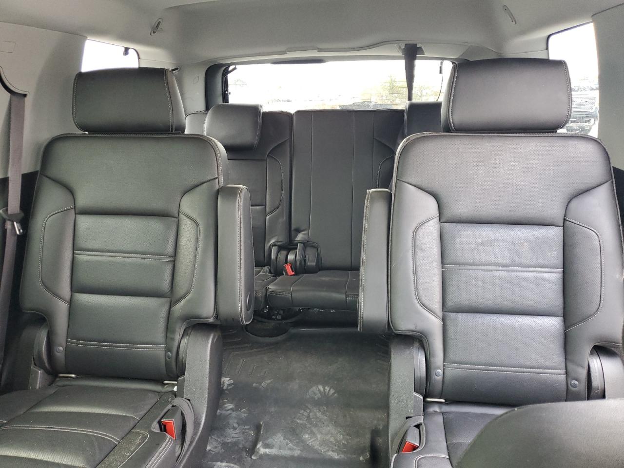 2017 GMC Yukon - Image 10
