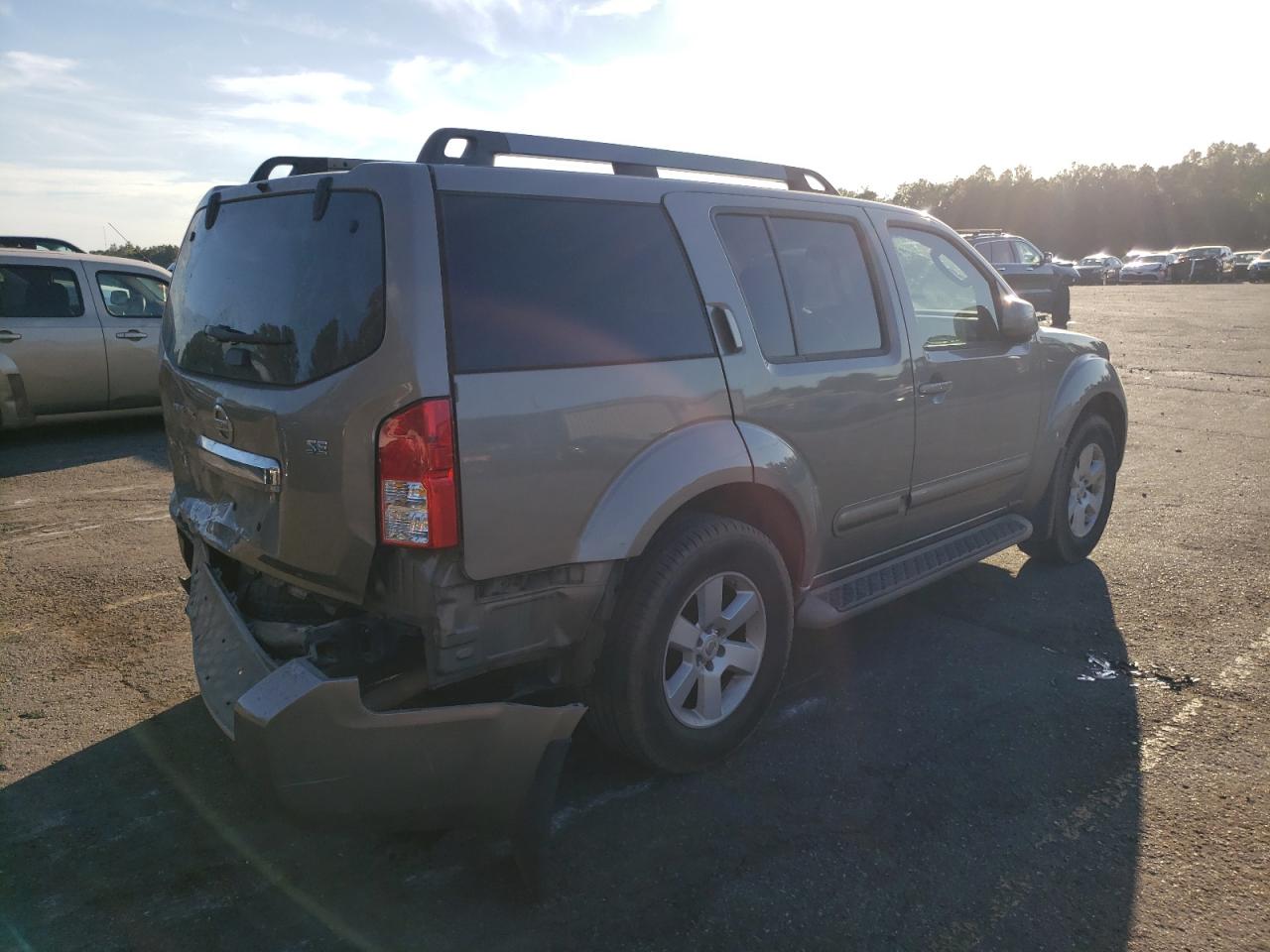 2009 Nissan Pathfinder - Image 3