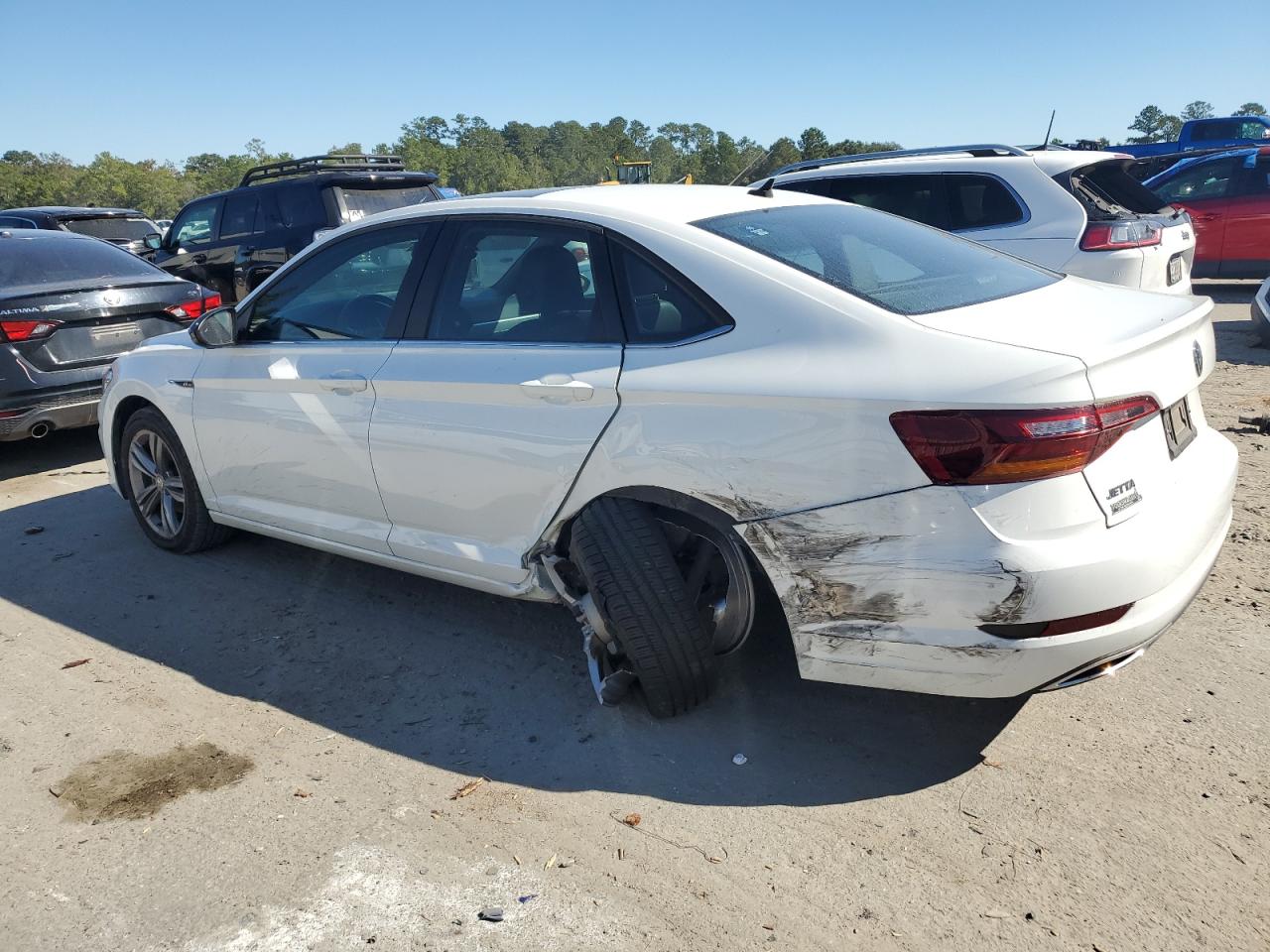 2019 Volkswagen Jetta - Image 2