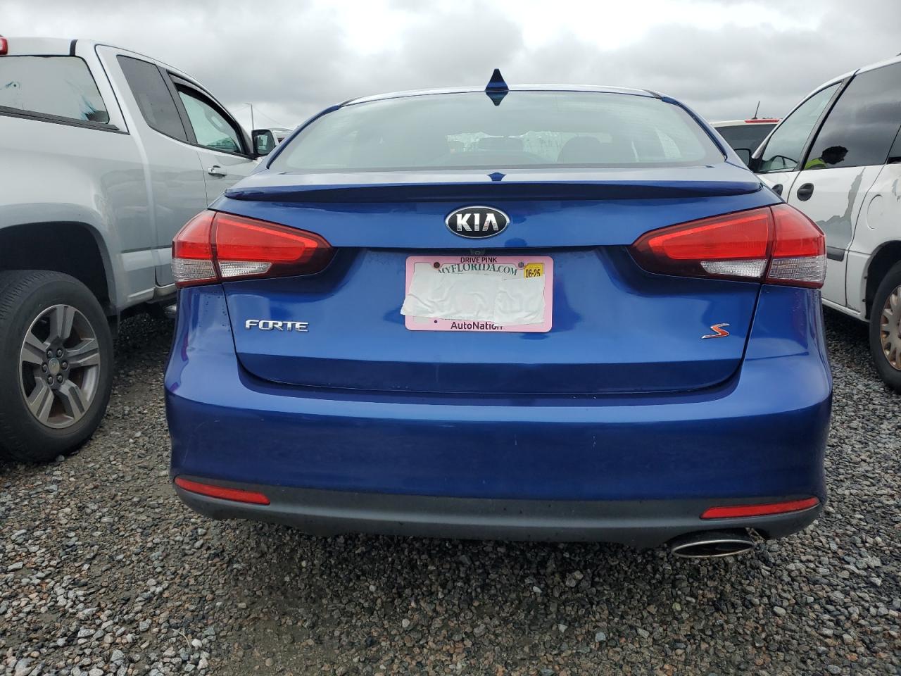 3KPFL4A7XHE134702 2017 Kia Forte Lx