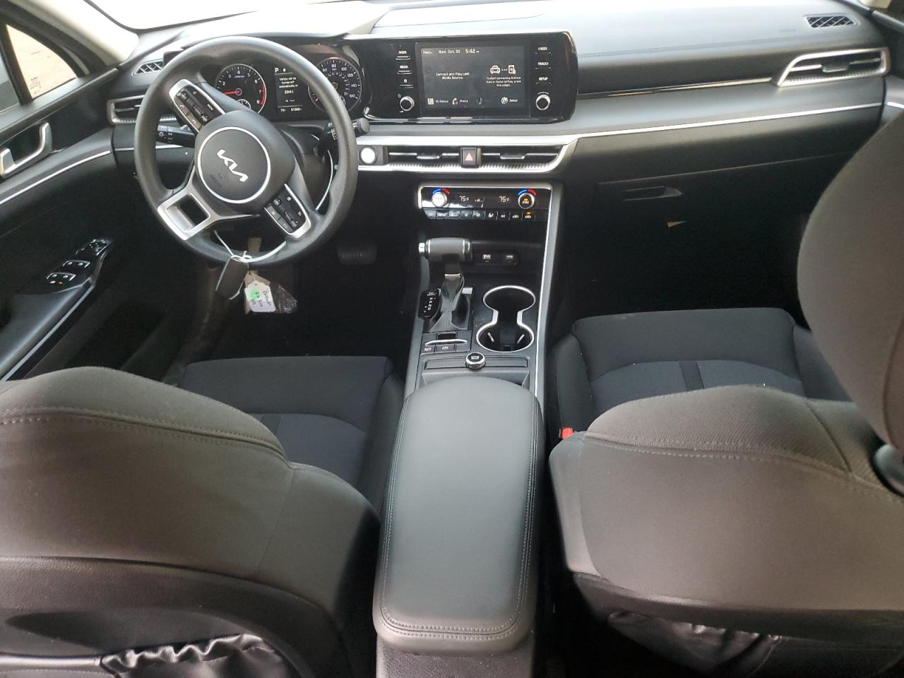 2022 Kia K5 - Image 8