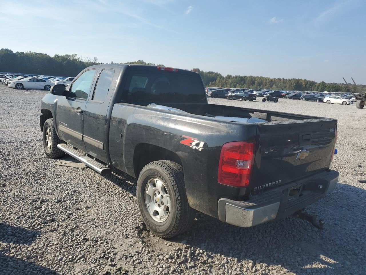 2013 Chevrolet Silverado - Image 2