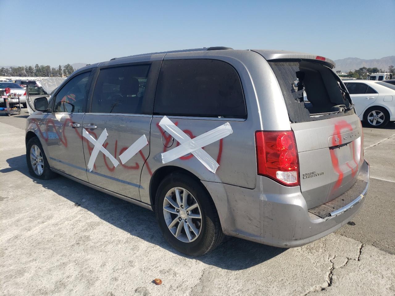 2018 Dodge Caravan - Image 2