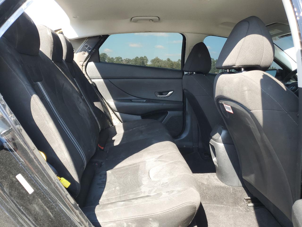 2024 Hyundai Elantra - Image 10