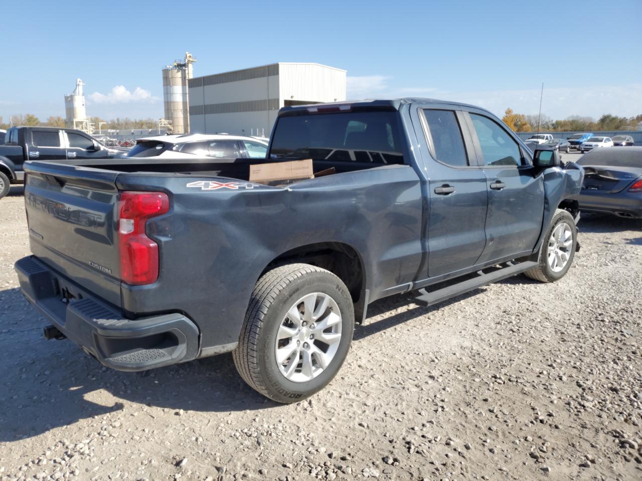 1GCRYBEF4KZ256780 CHEVROLET ALL Models 2019