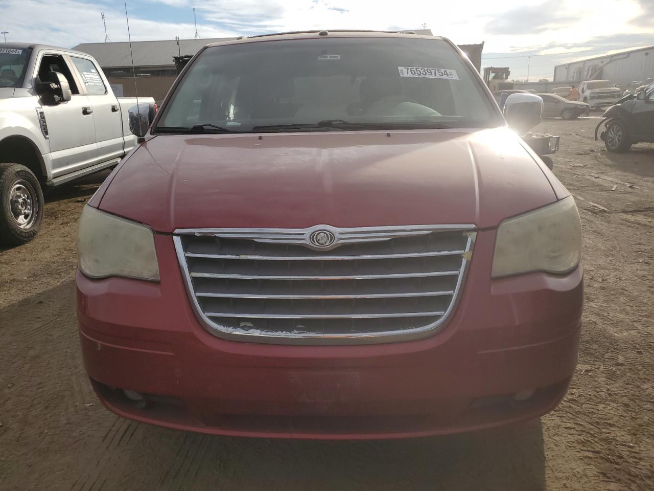2008 Chrysler Town & Country - Image 5