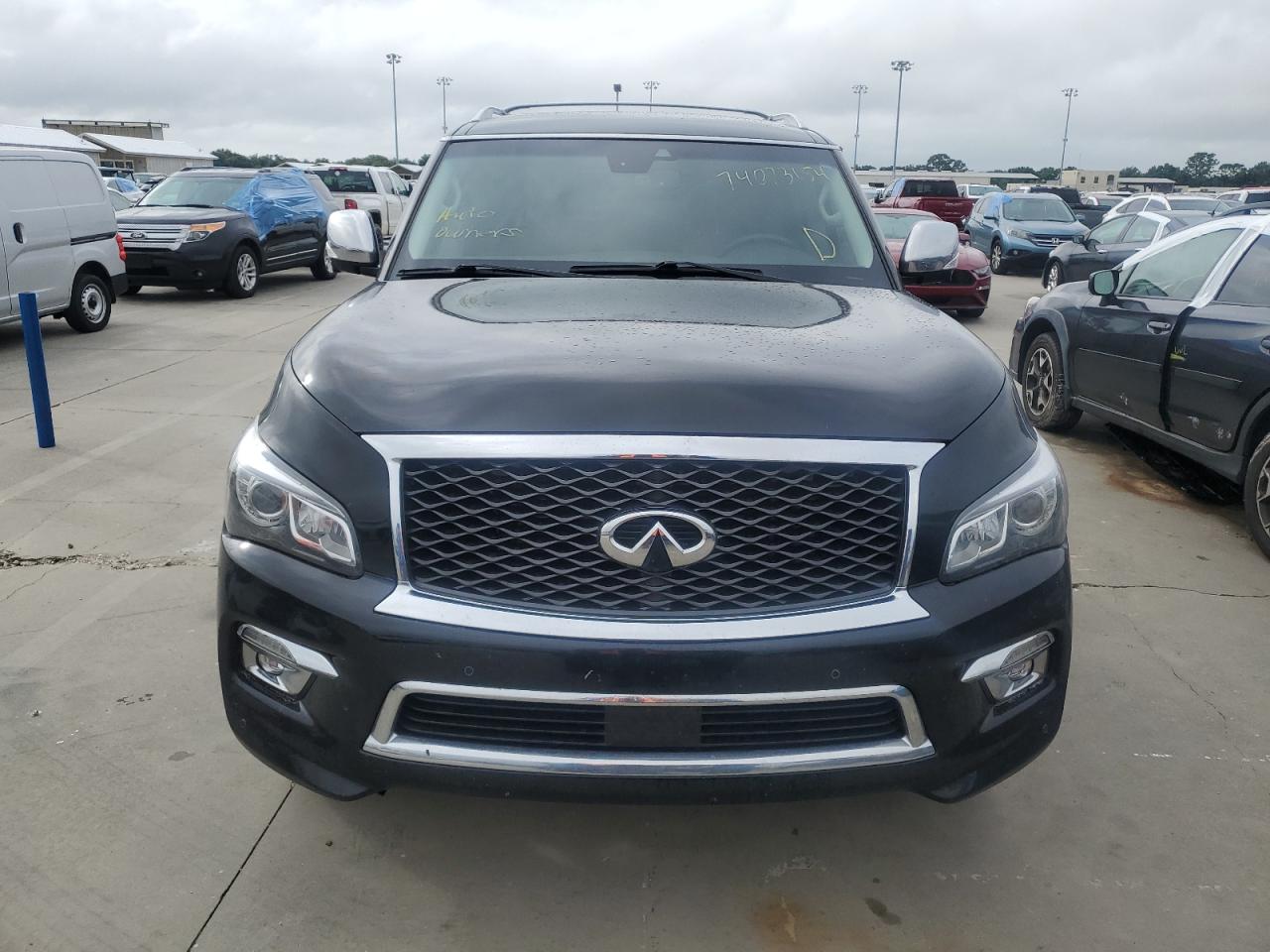2017 Infiniti QX80 - Image 5