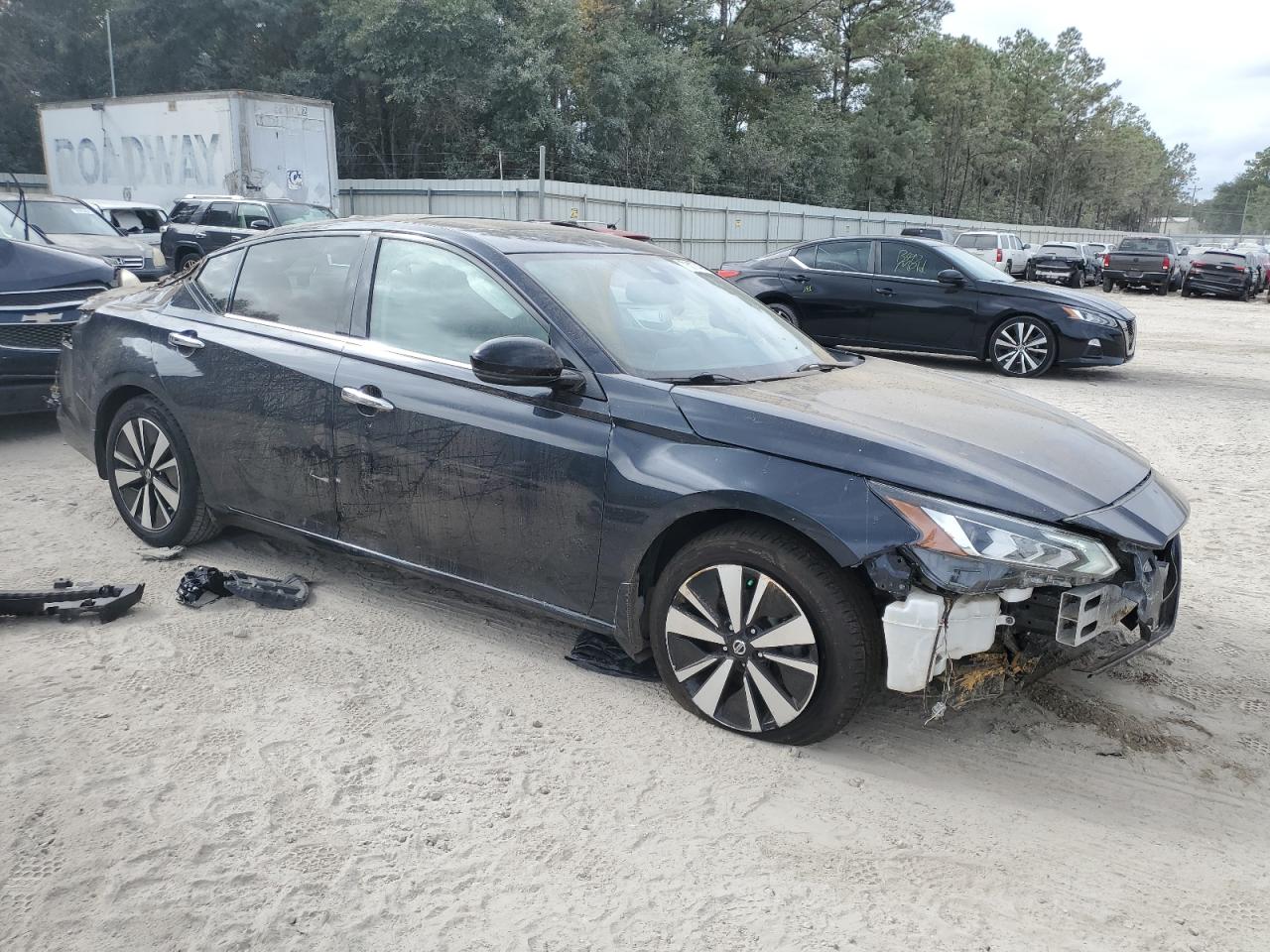 2020 Nissan Altima - Image 4