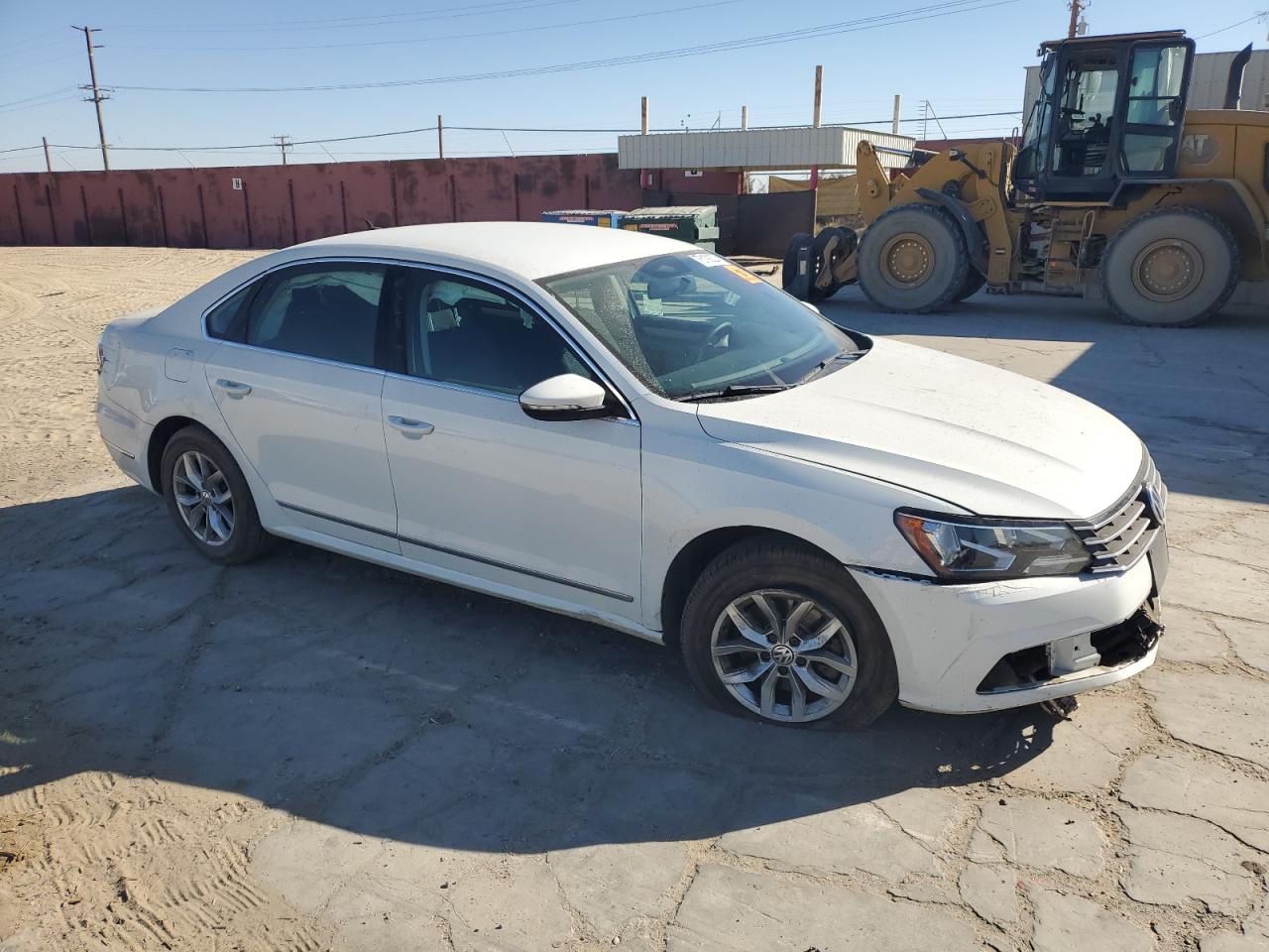 2016 Volkswagen Passat - Image 4