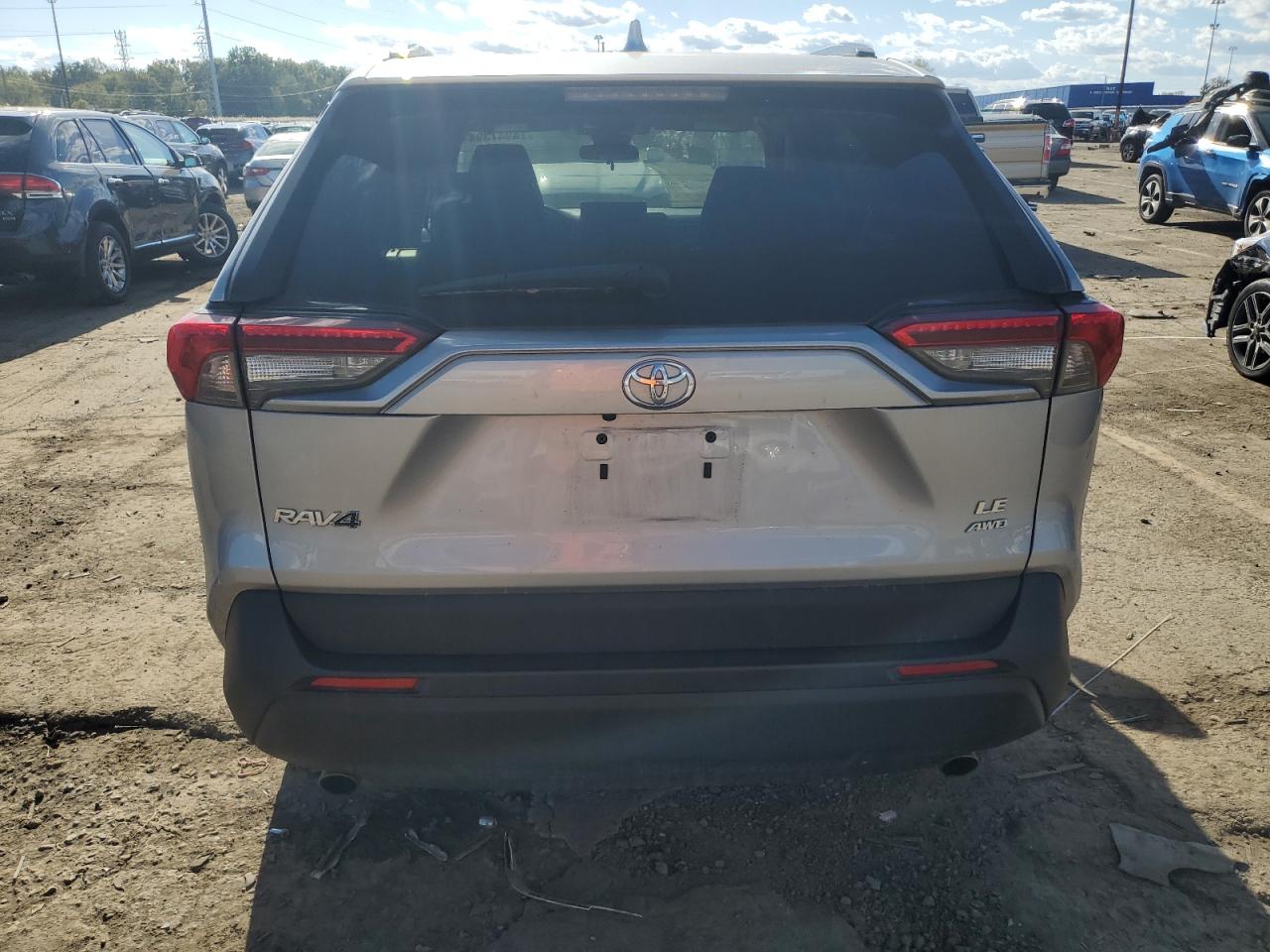 2T3F1RFV7KC021829 2019 Toyota Rav4 Le