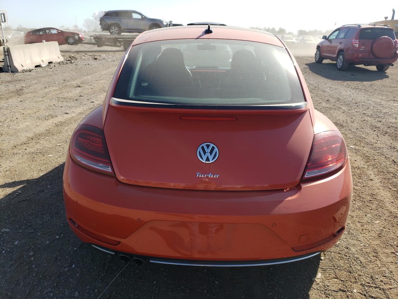 2018 Volkswagen Beetle Se VIN: 3VWJD7AT5JM728645 Lot: 73572174