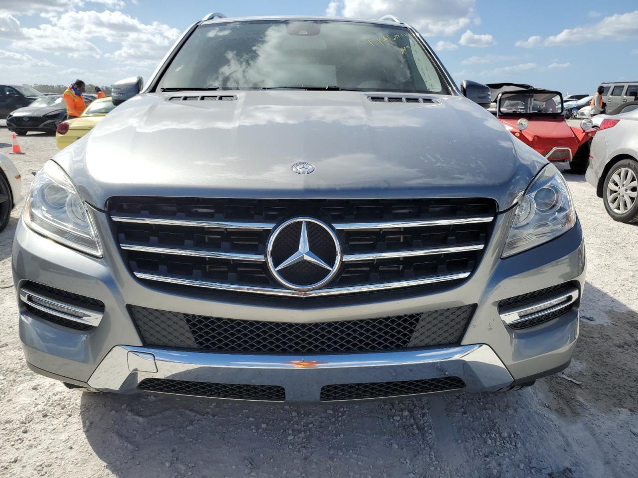 VIN 4JGDA0EB7FA558483 2015 MERCEDES-BENZ M-CLASS no.5