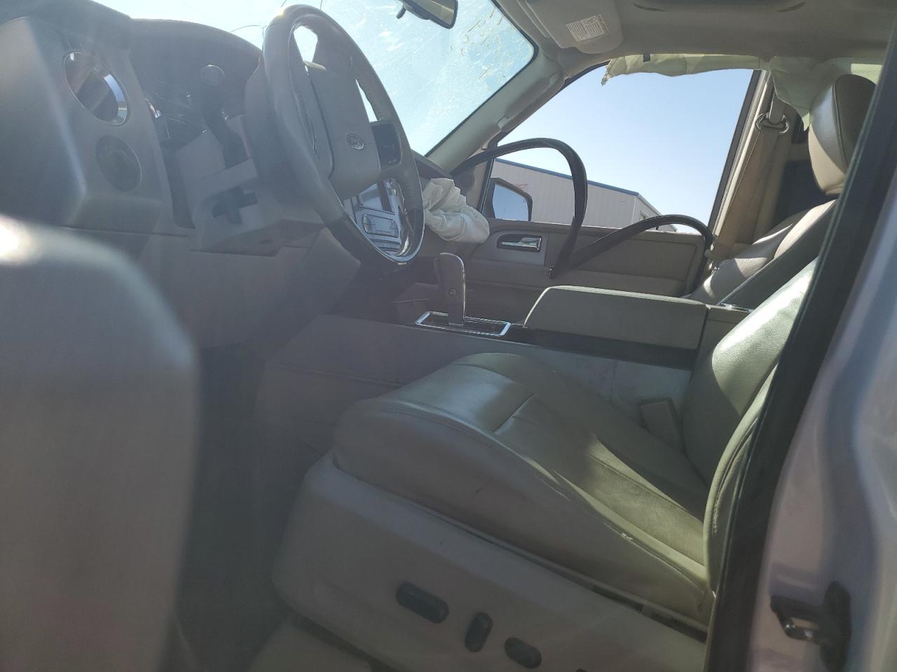 2011 Ford Expedition Limited VIN: 1FMJU2A53BEF11072 Lot: 52487505