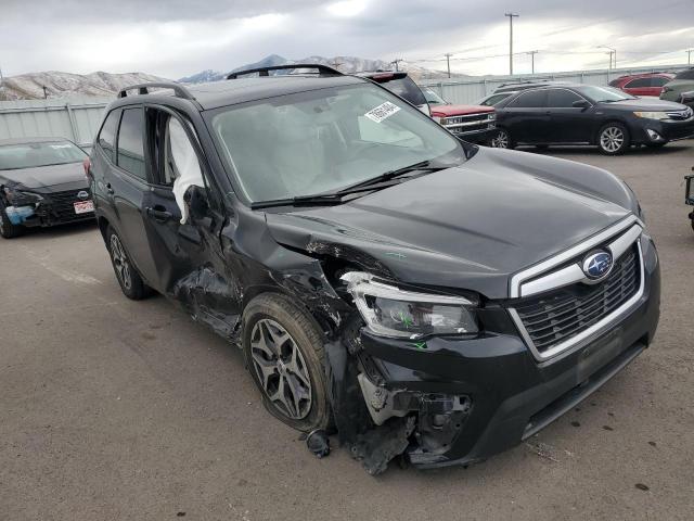  SUBARU FORESTER 2021 Черный