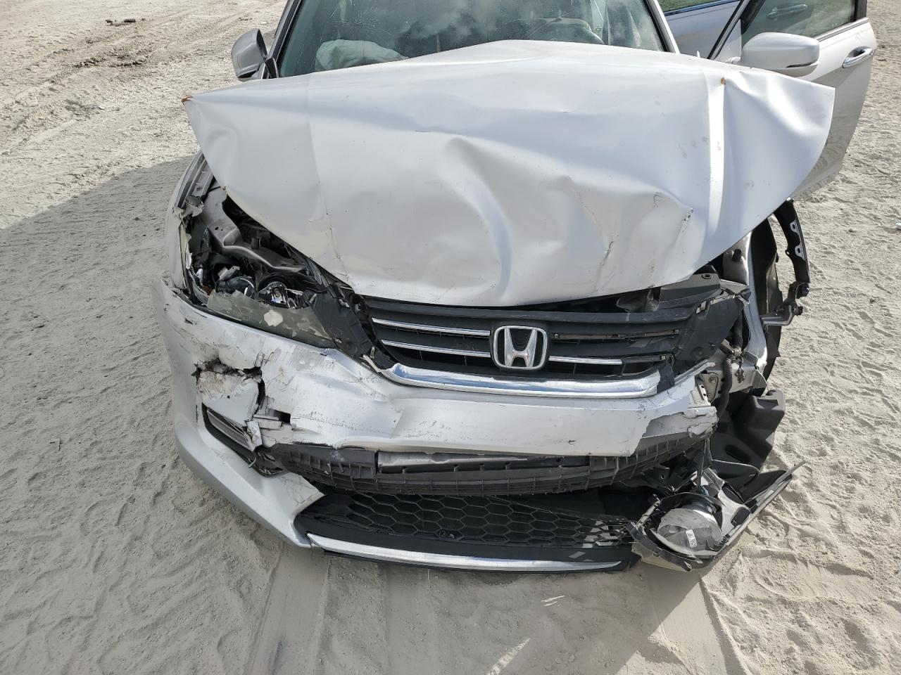 2013 Honda Accord - Image 11