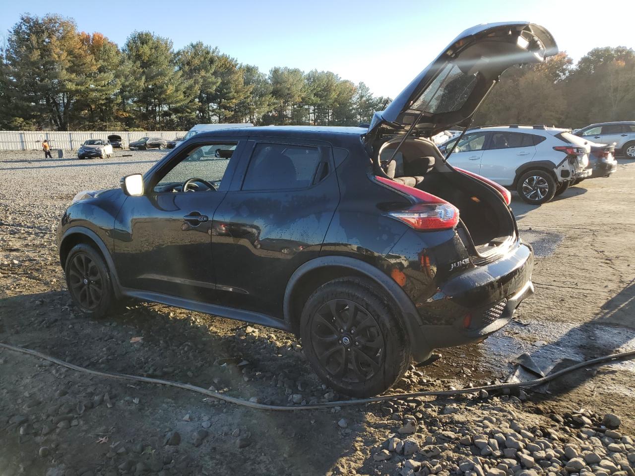 2015 Nissan Juke - Image 2