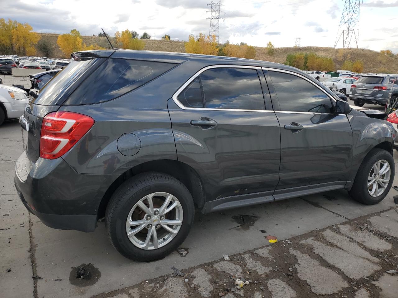 2017 Chevrolet Equinox - Image 3
