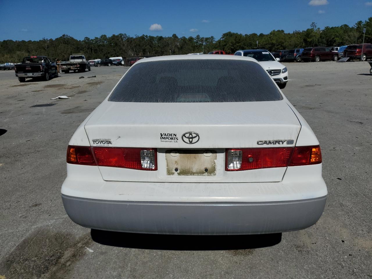 2000 Toyota Camry Ce VIN: 4T1BG22K0YU969991 Lot: 77142254