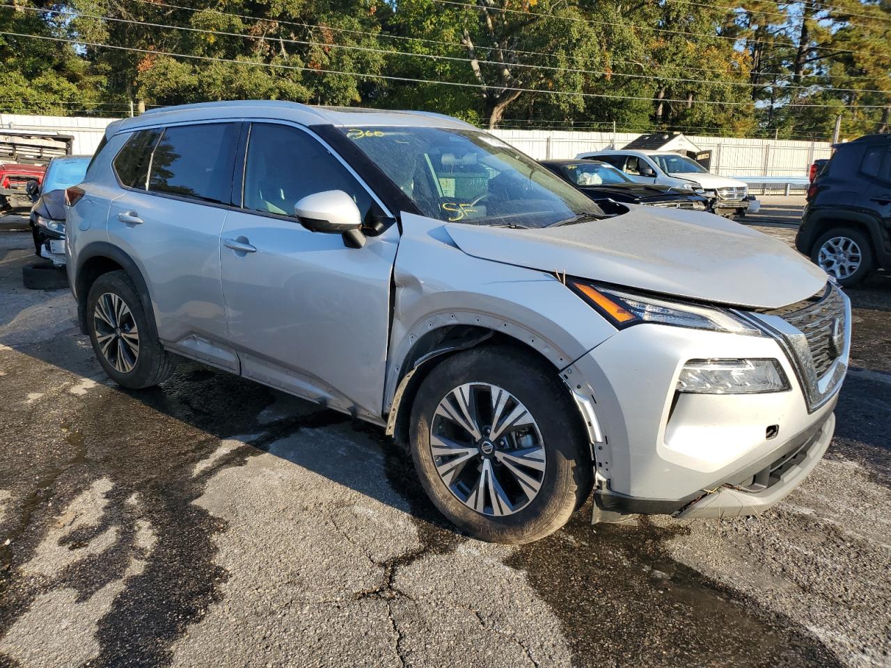 2021 Nissan Rogue - Image 4