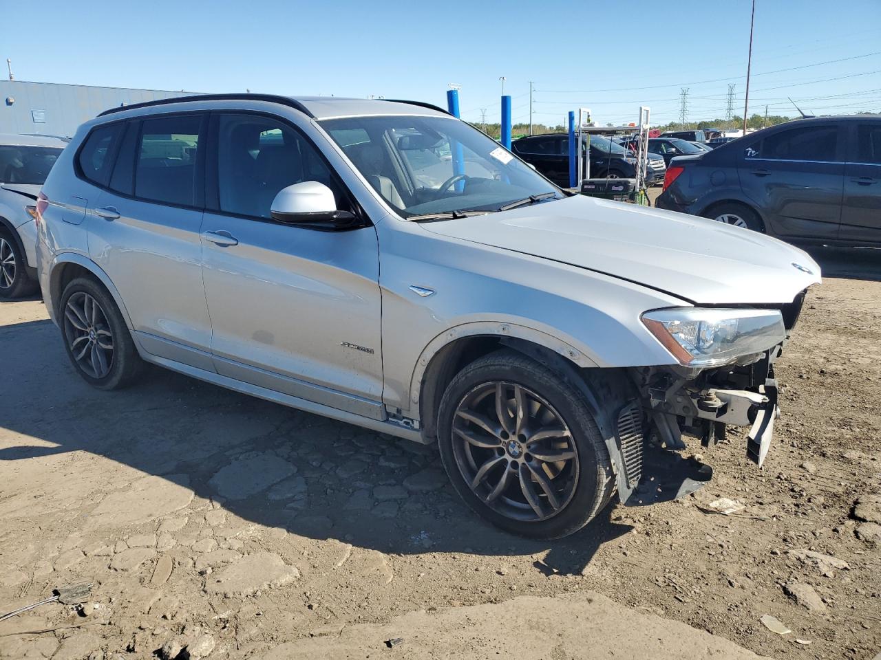 VIN 5UXWZ7C36H0V90360 2017 BMW X3 no.4