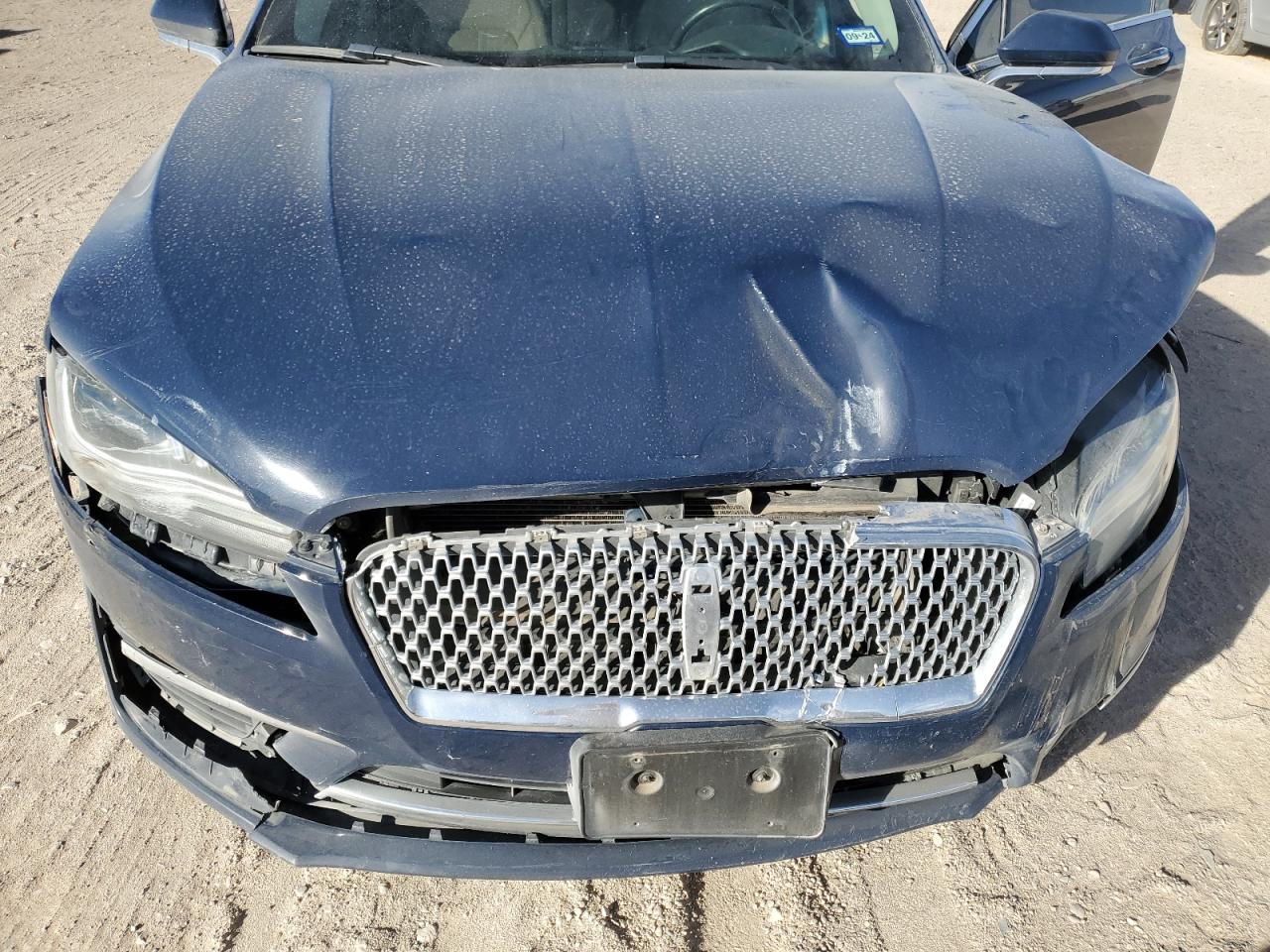 2018 Lincoln MKZ - Image 11