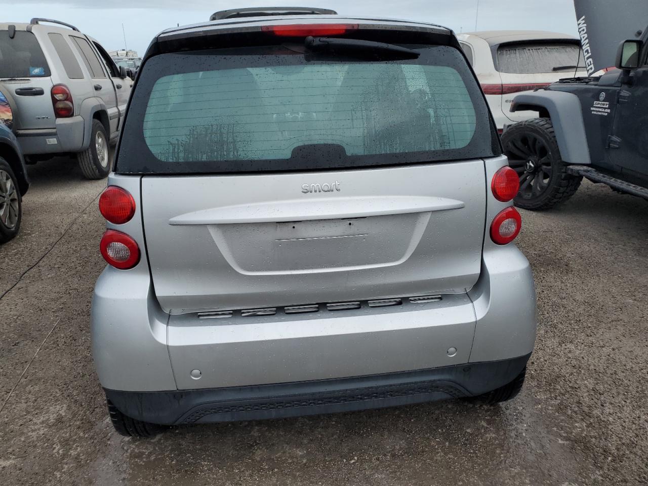 2013 Smart Fortwo Pure VIN: WMEEJ3BA8DK617281 Lot: 75444564