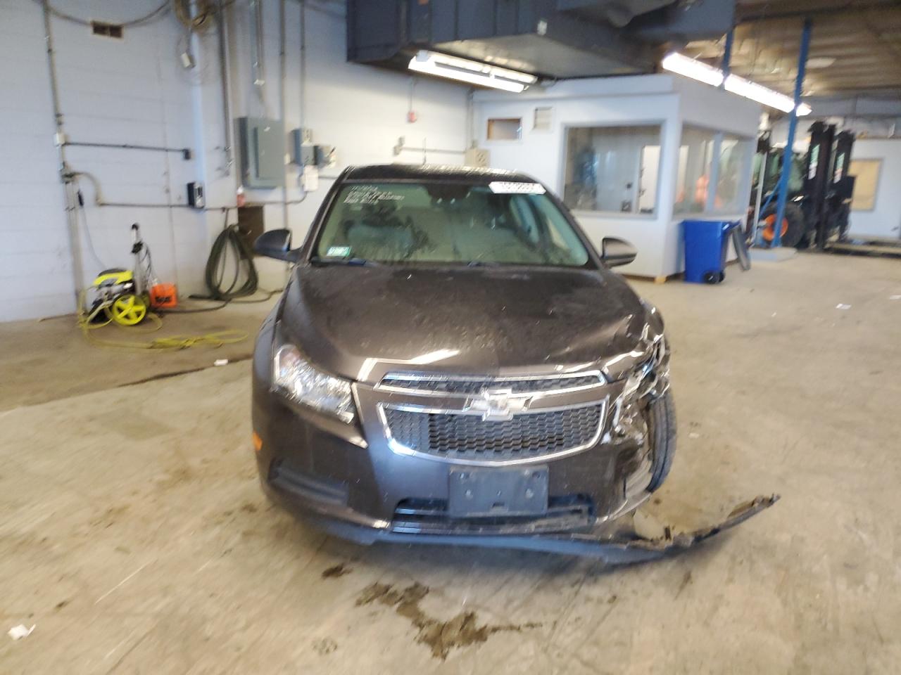 2014 Chevrolet Cruze - Image 5