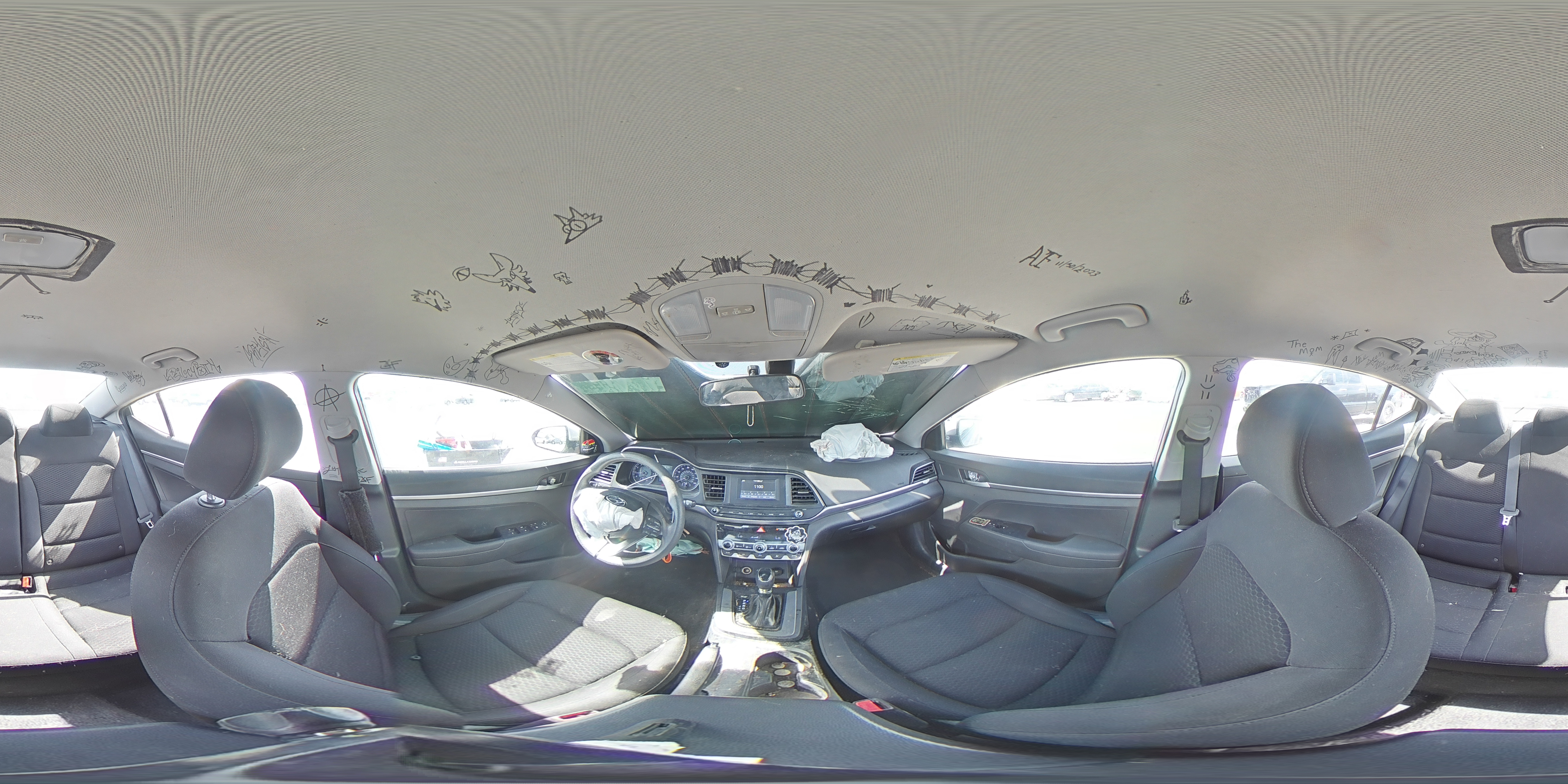 2020 Hyundai Elantra - Image 12