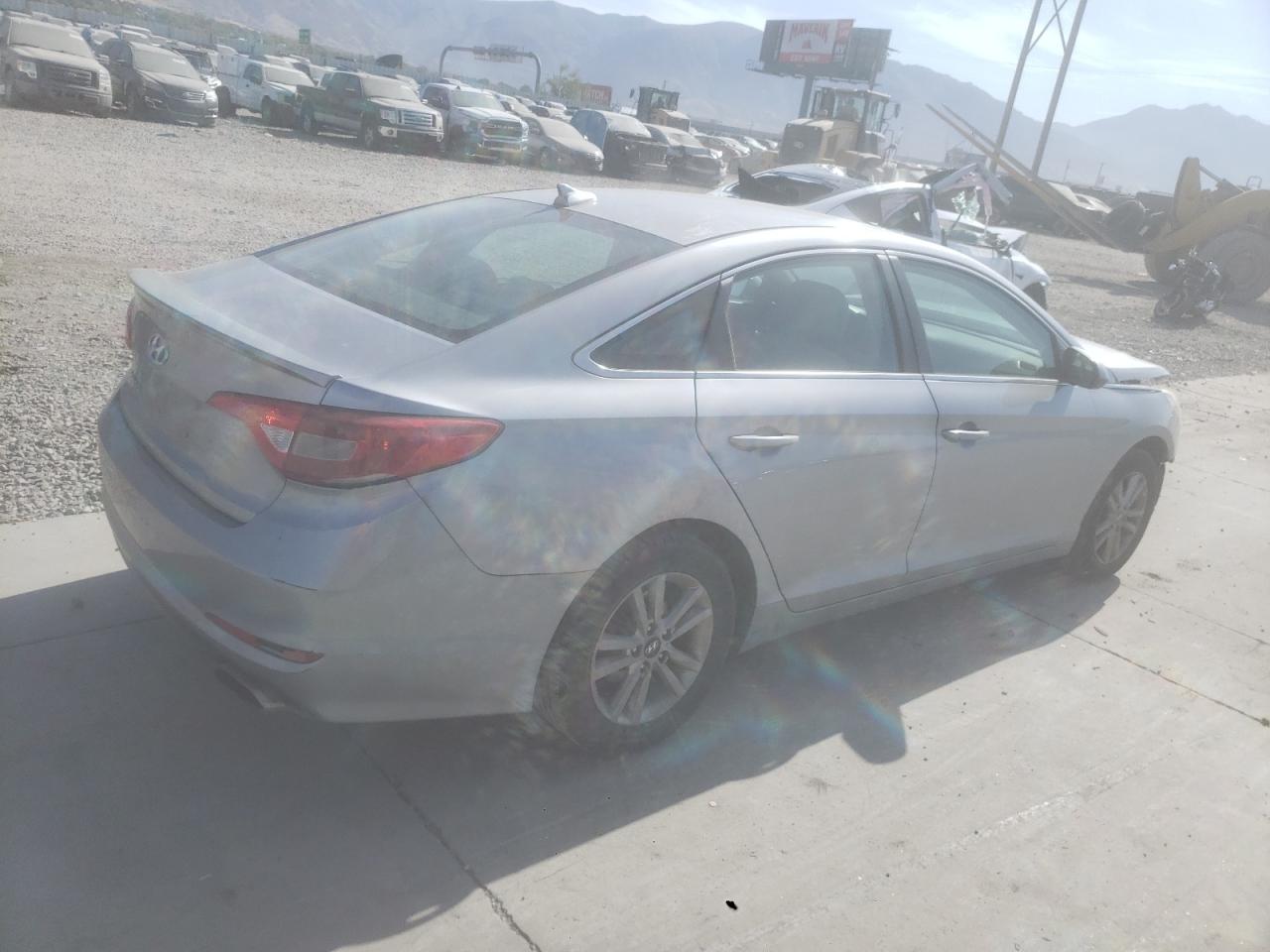 2015 Hyundai Sonata - Image 3