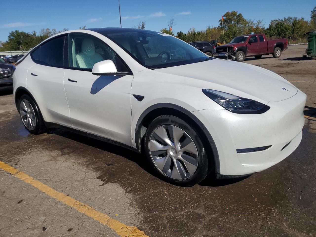 7SAYGAEE9NF396109 2022 Tesla Model Y