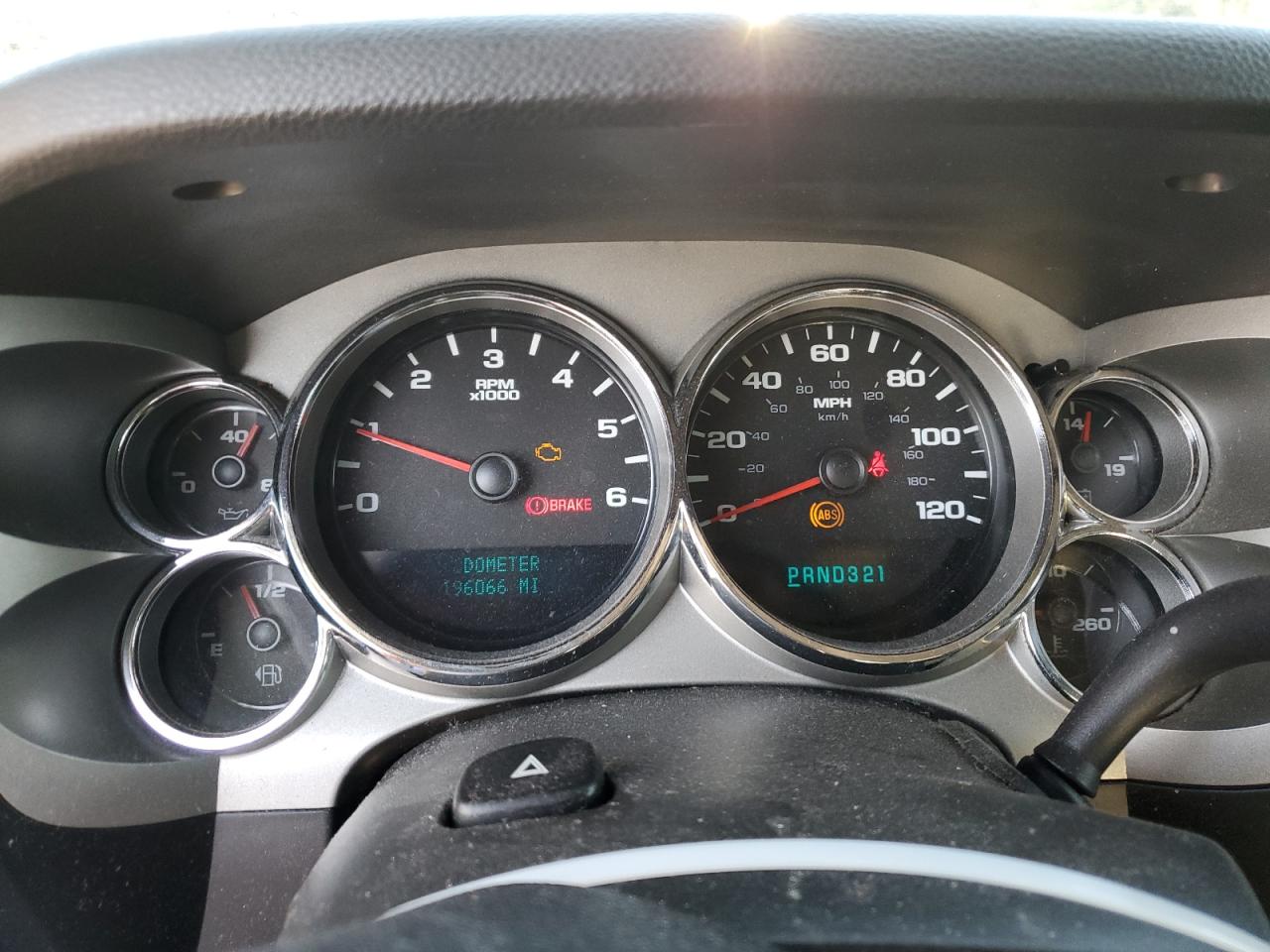 2007 Chevrolet Silverado - Image 9