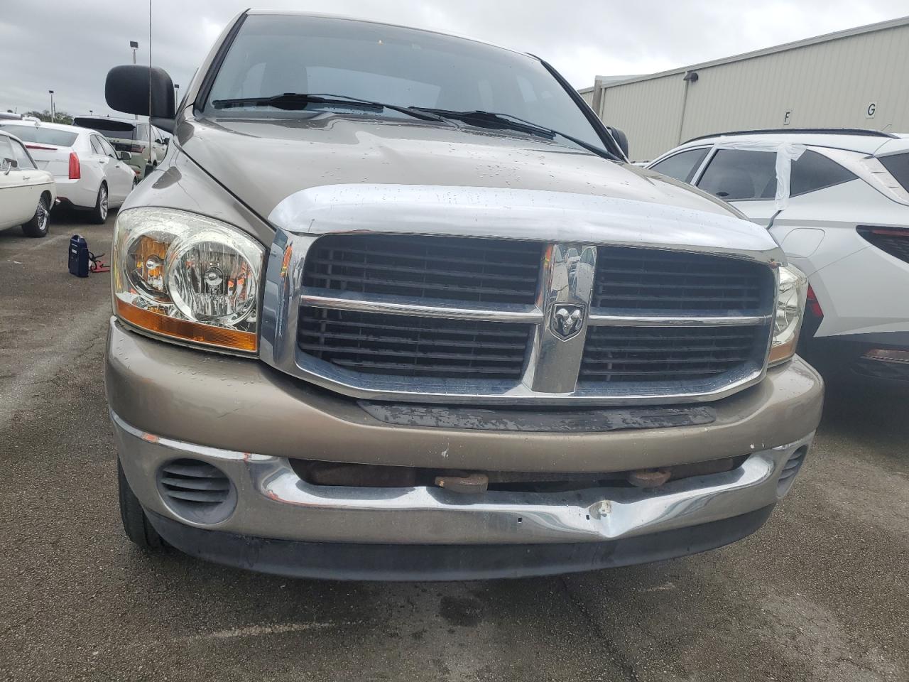 2006 Dodge RAM - Image 5