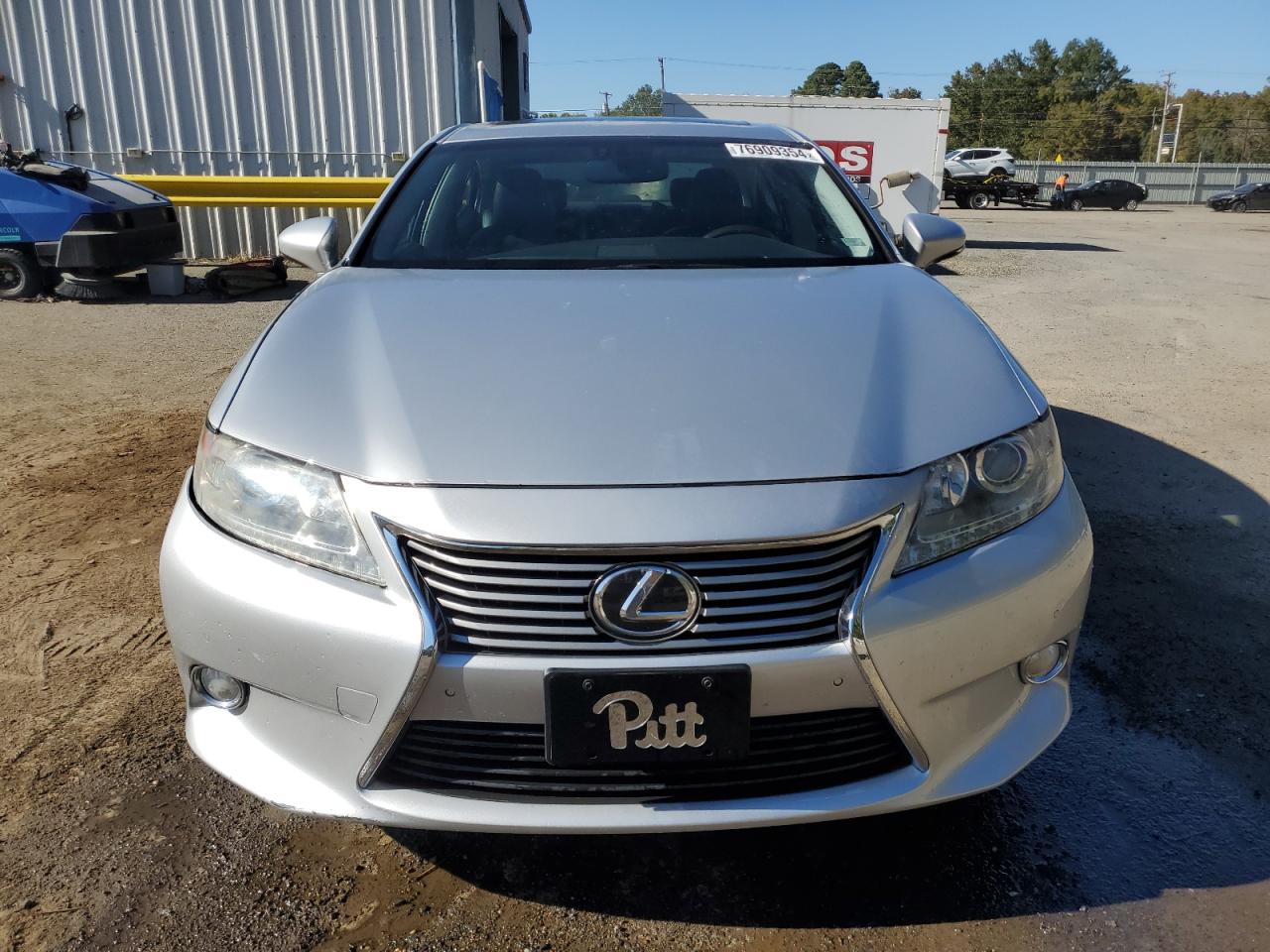 2013 Lexus ES - Image 5