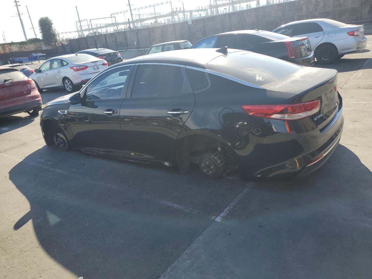 VIN 5XXGT4L33HG139469 2017 KIA OPTIMA no.2