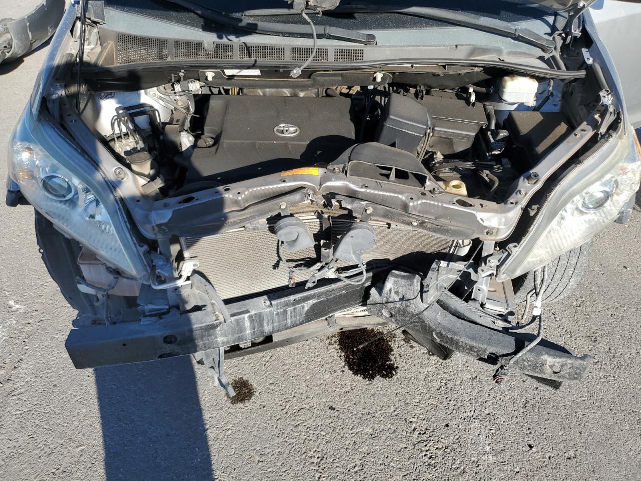 2012 Toyota Sienna Xle VIN: 5TDYK3DC4CS195489 Lot: 84370125