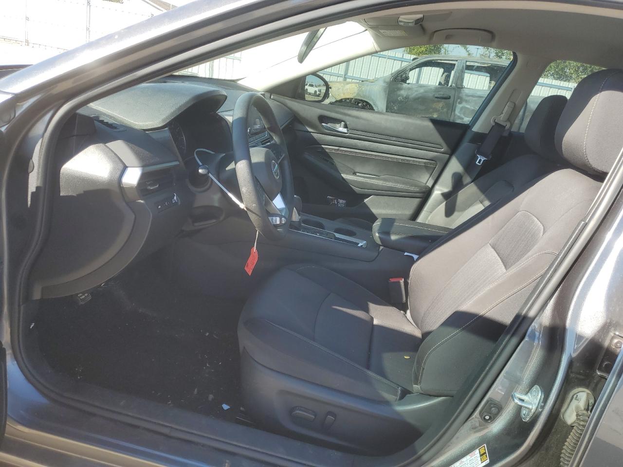 2020 Nissan Altima - Image 7