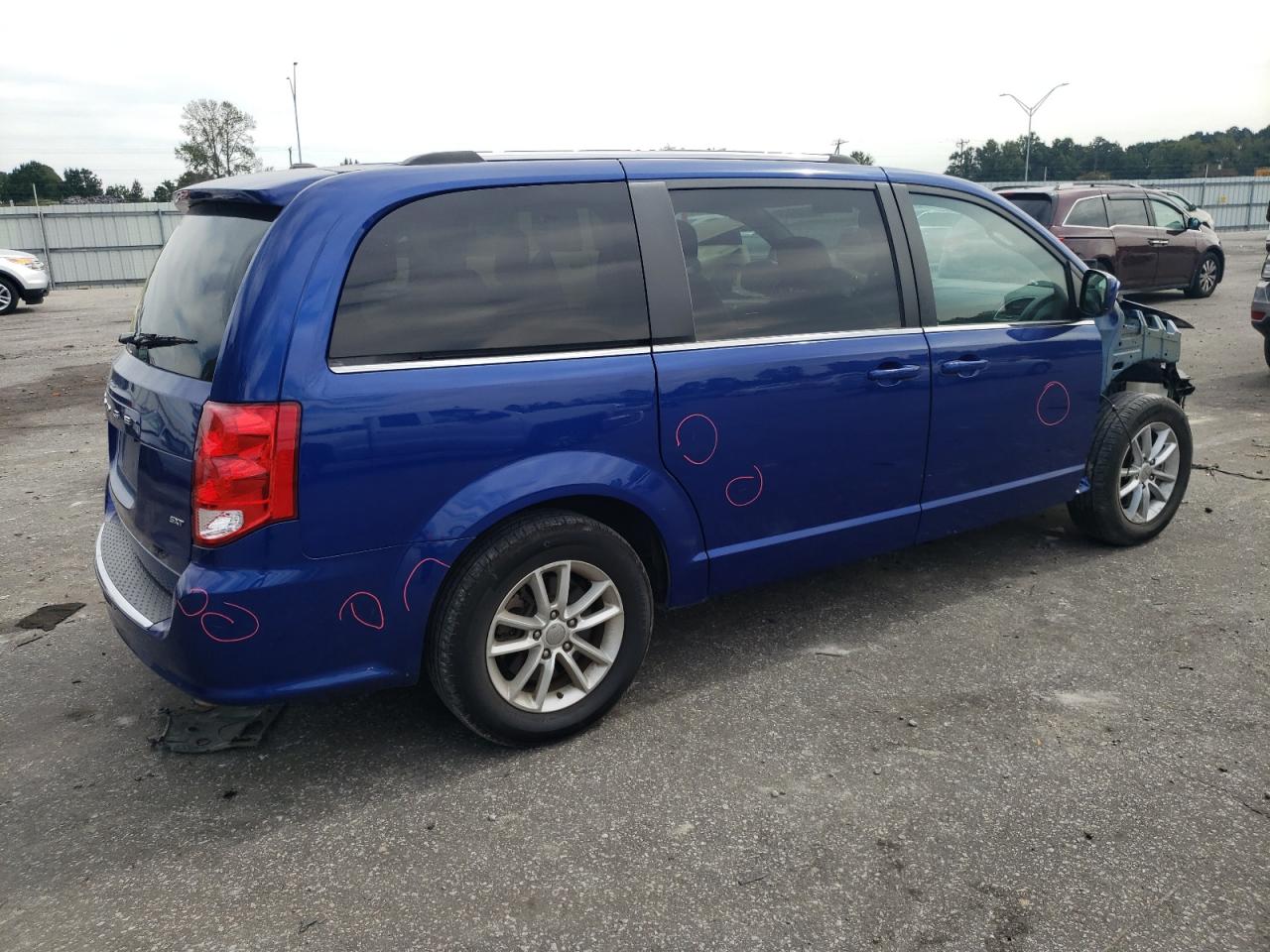 2020 Dodge Caravan - Image 3