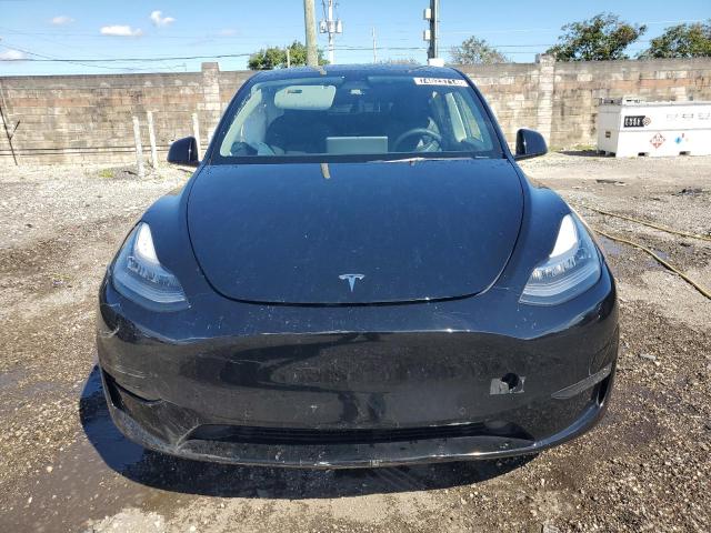  TESLA MODEL Y 2022 Черный