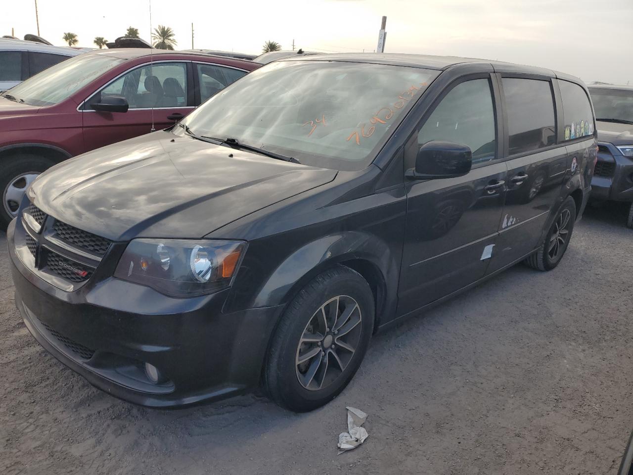 2016 Dodge Caravan - Image 1